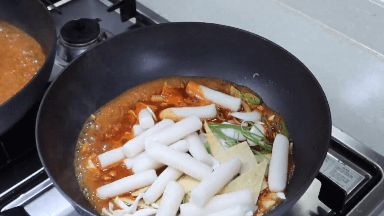 How To Make Rice Cakes for Tteokbokki Aaron & Claire