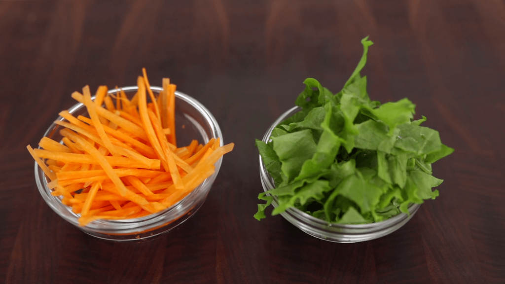 carrot and lettuce for jjolmyeon
