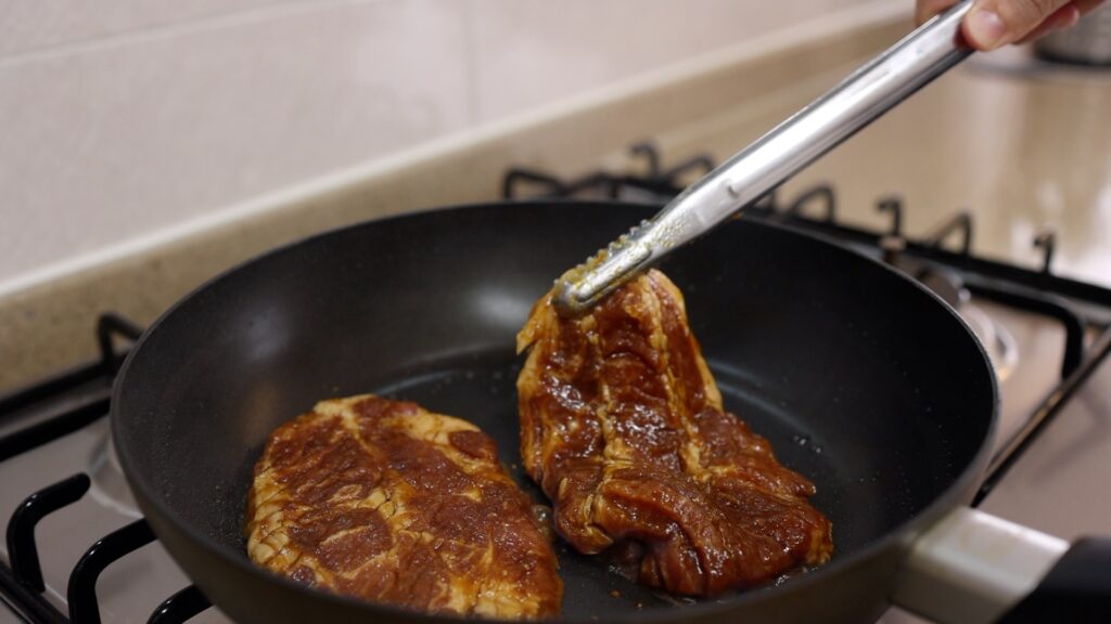 Dwaeji Galbi (Korean Pork BBQ) Aaron and Claire