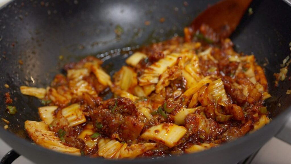 Stir fry kimchi with pork