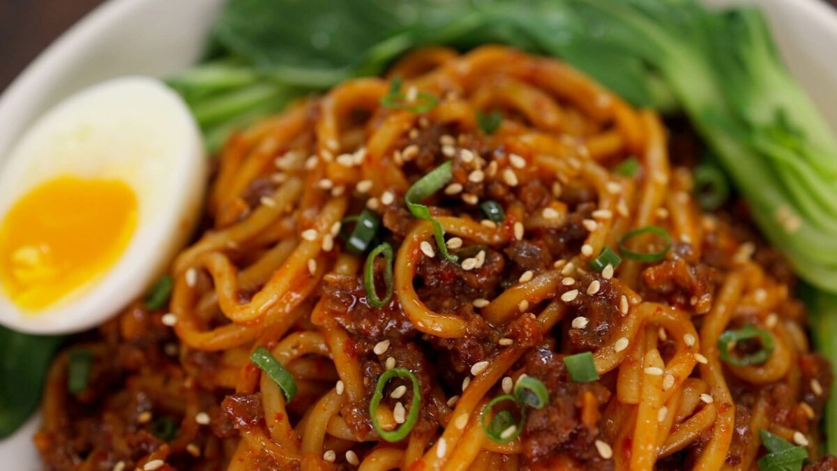 15Minute Gochujang Garlic Noodles Aaron and Claire