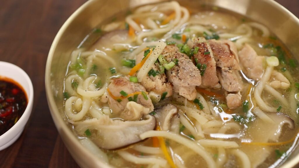 Dak kalguksu (Korean chicken noodle soup)