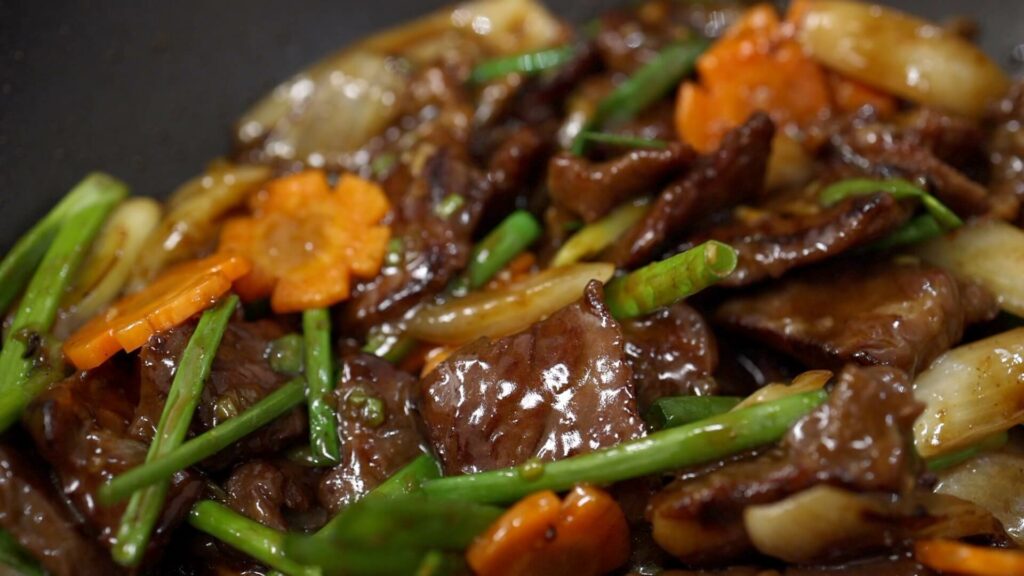 Cook Beef and Onion Stir Fry
