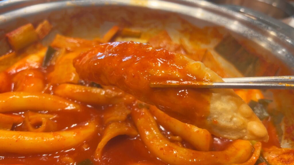 Dip Fried Dumplings in Tteokbokki