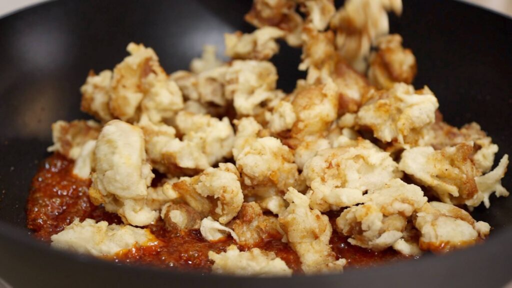 Coat Chicken with Sauce