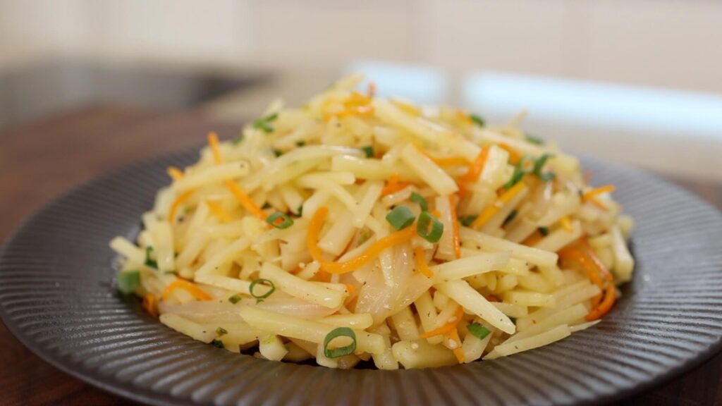 Korean Stir-Fried Potatoes (Gamja Bokkeum)