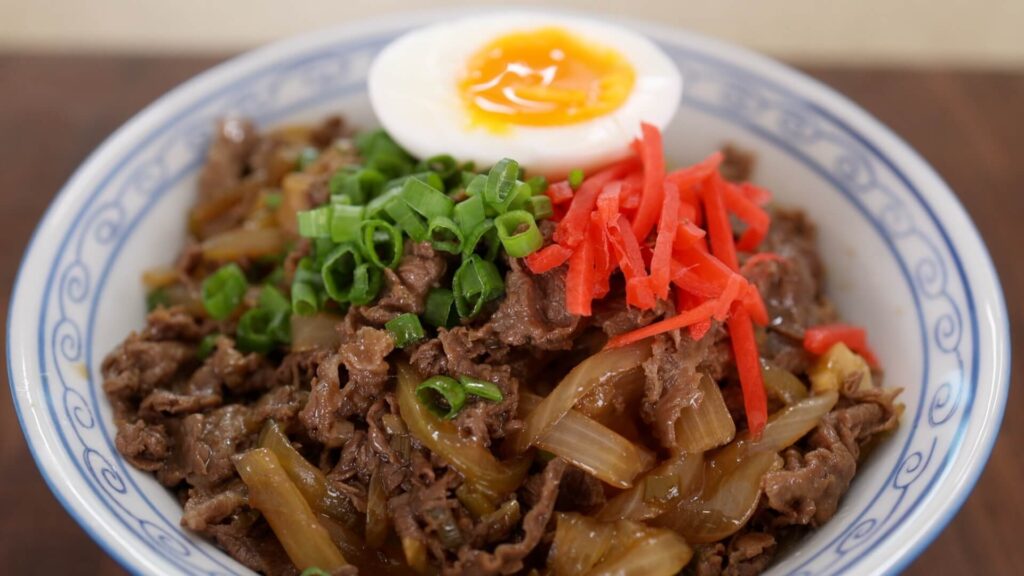 Gyudon (Japanese Beef Rice Bowl) 