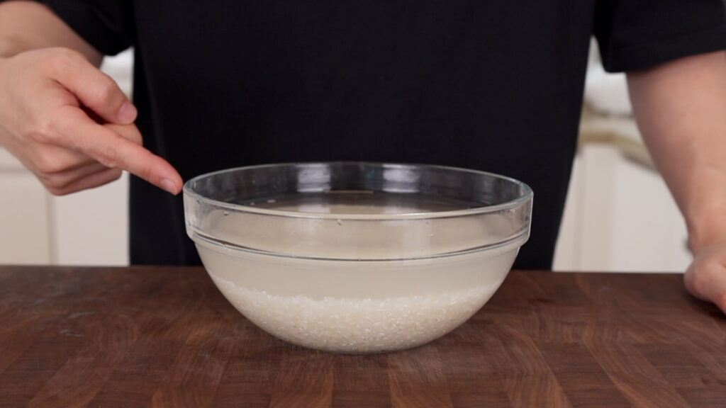 Soak Rice for Beef Bulgogi and Mushroom Pot Rice