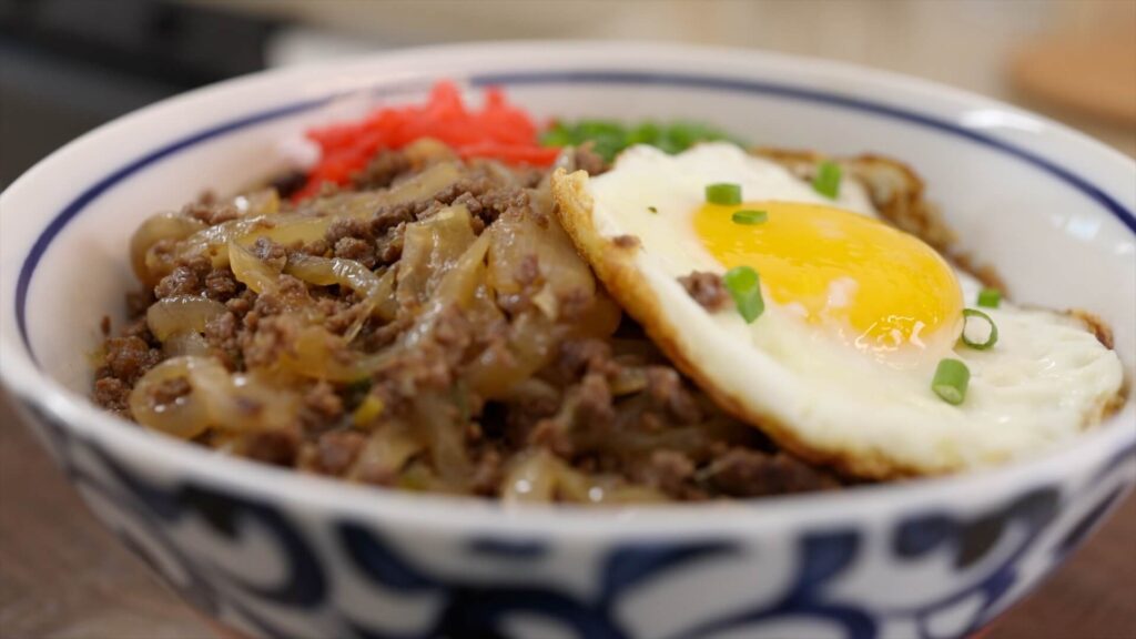 Ground Beef Gyudon (Japanese Beef Rice Bowl with Ground Beef)