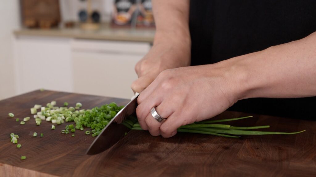Slicing Green Onions