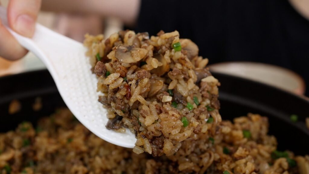 Ground Beef and Mushroom Pot Rice